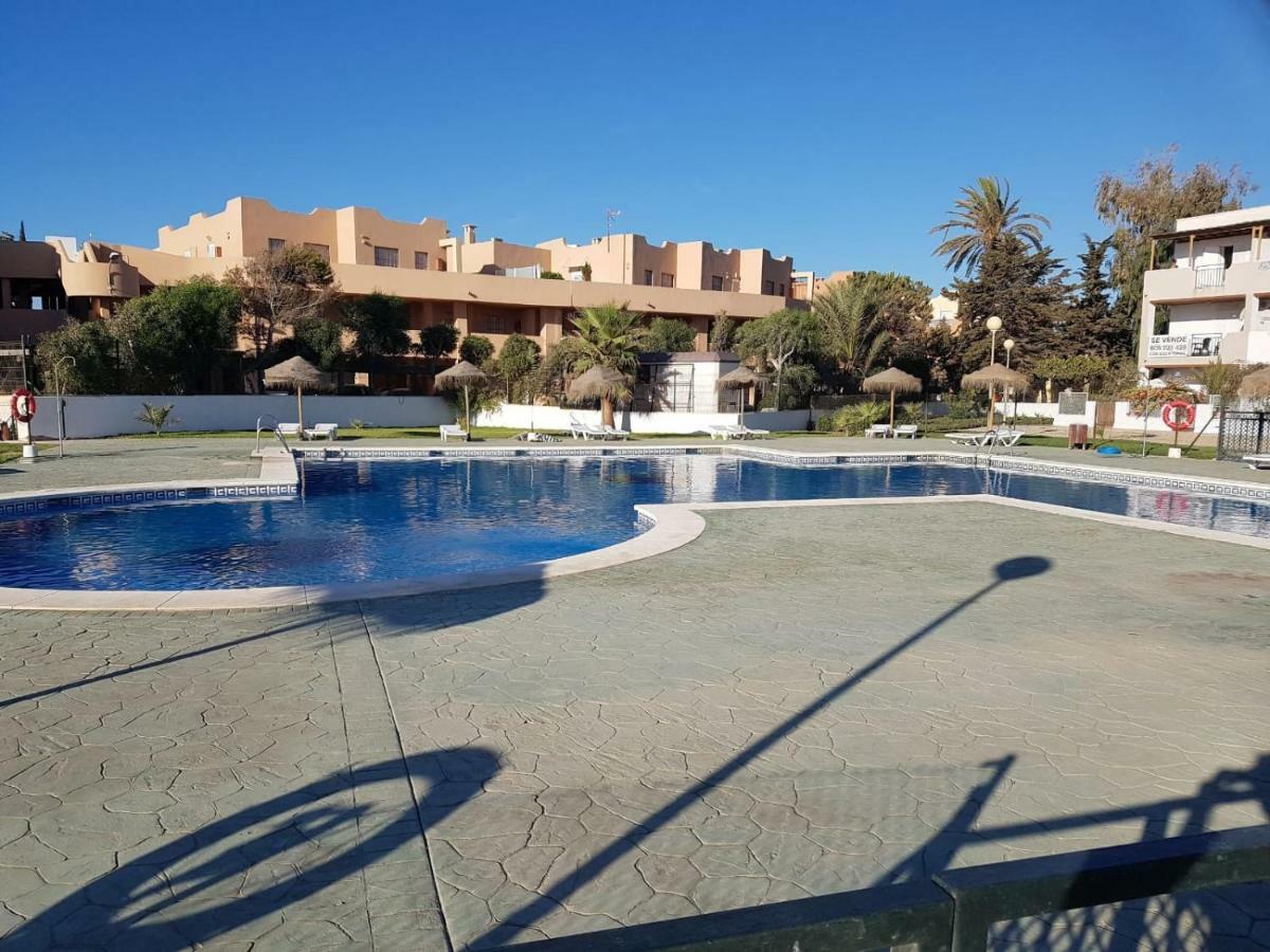 Casa Baja Extraordinaria En Urbanizacion Naturista! Las Bombardas Kültér fotó